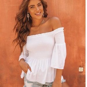 NEW WITH TAGS Vici collection bell sleeve top